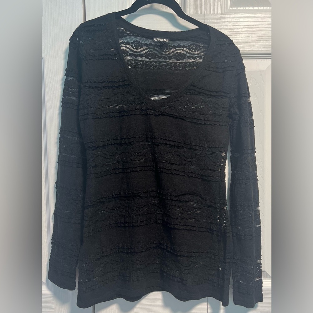 Women's Express Long Sleeved V Neck Lace Top